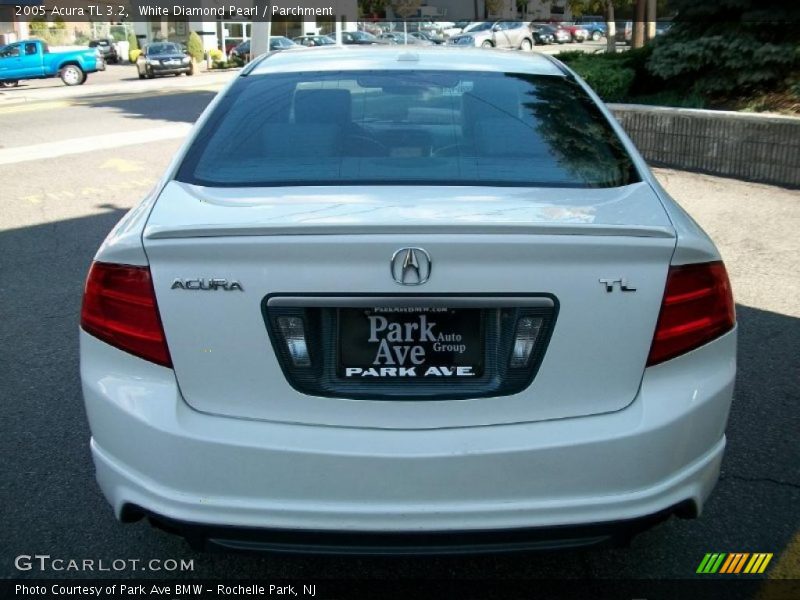 White Diamond Pearl / Parchment 2005 Acura TL 3.2