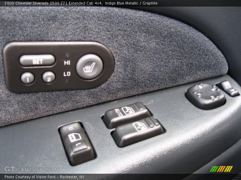 Controls of 2000 Silverado 1500 Z71 Extended Cab 4x4