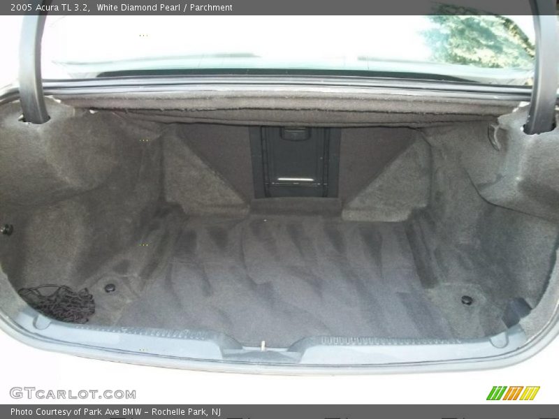 White Diamond Pearl / Parchment 2005 Acura TL 3.2