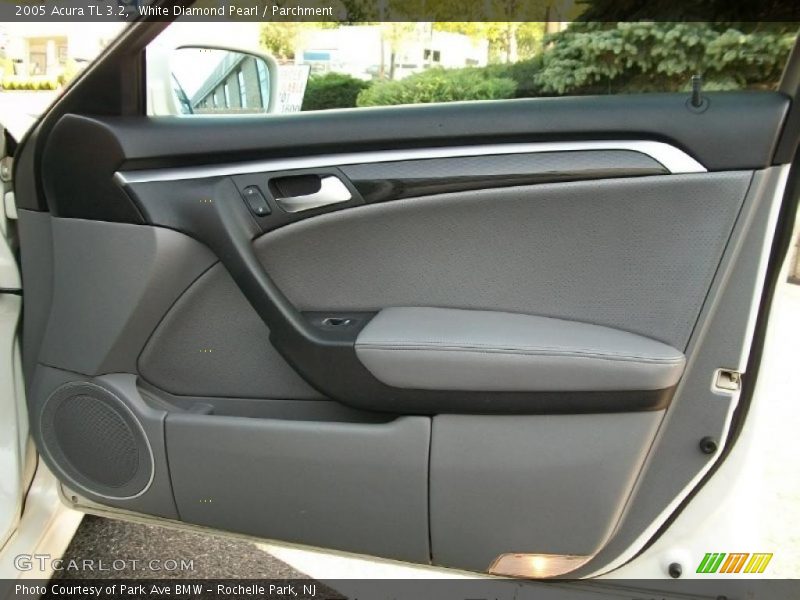 White Diamond Pearl / Parchment 2005 Acura TL 3.2
