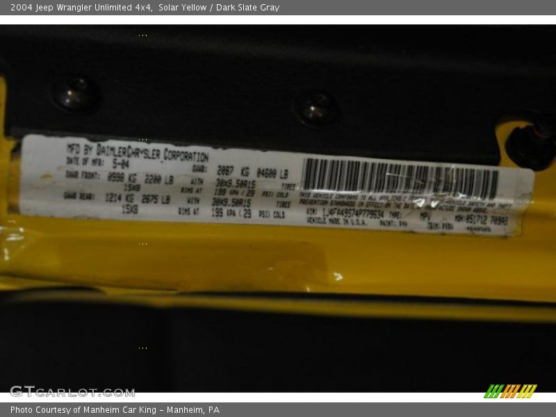 Solar Yellow / Dark Slate Gray 2004 Jeep Wrangler Unlimited 4x4