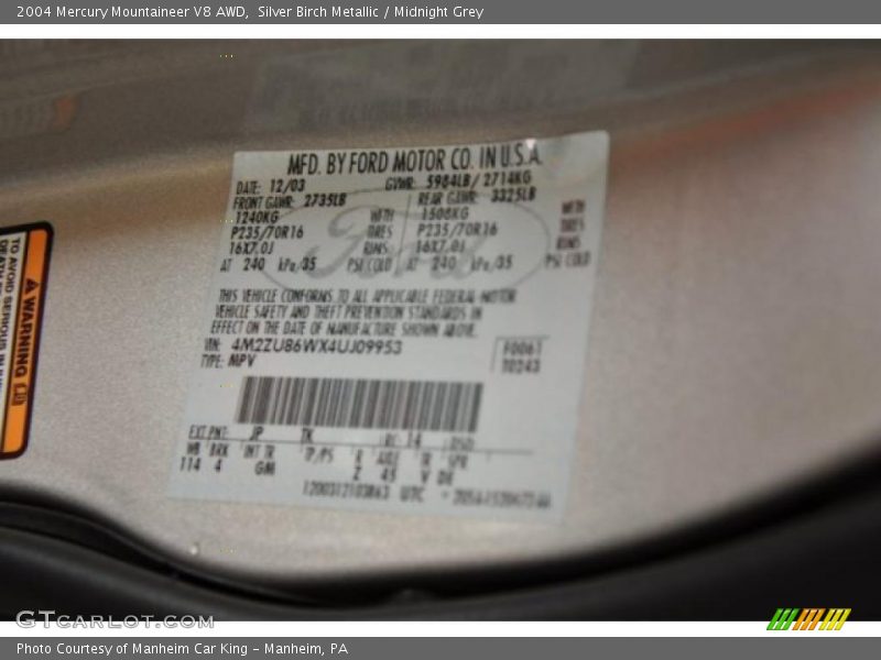 Silver Birch Metallic / Midnight Grey 2004 Mercury Mountaineer V8 AWD