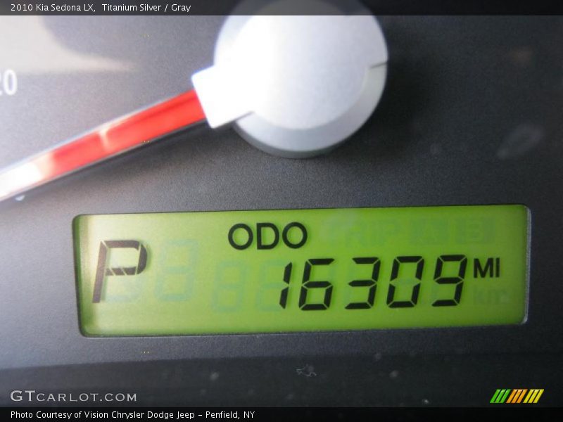 Titanium Silver / Gray 2010 Kia Sedona LX