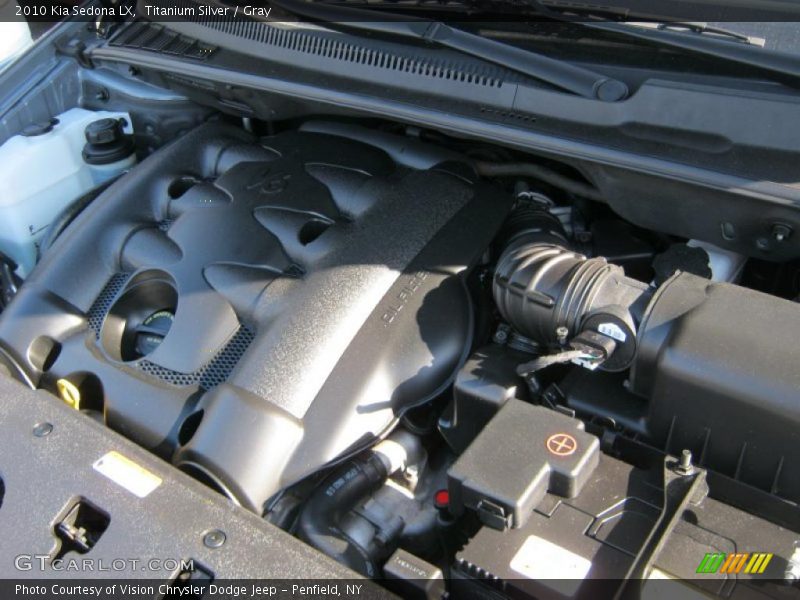 Titanium Silver / Gray 2010 Kia Sedona LX