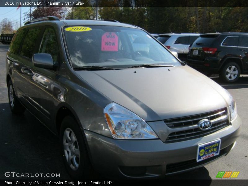 Titanium Silver / Gray 2010 Kia Sedona LX