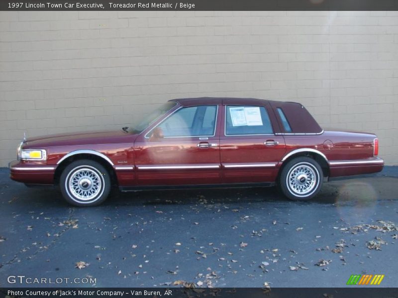 Toreador Red Metallic / Beige 1997 Lincoln Town Car Executive