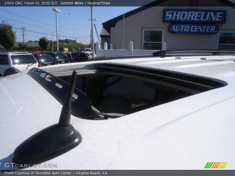 Summit White / Neutral/Shale 2004 GMC Yukon XL 1500 SLT
