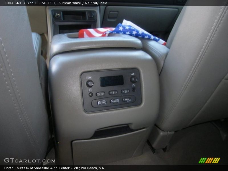 Summit White / Neutral/Shale 2004 GMC Yukon XL 1500 SLT