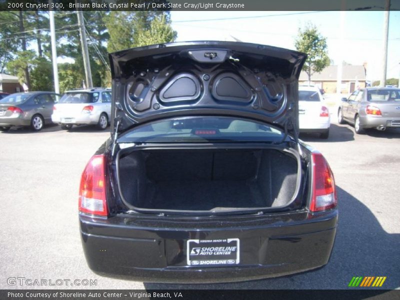 Brilliant Black Crystal Pearl / Dark Slate Gray/Light Graystone 2006 Chrysler 300