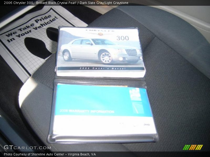 Brilliant Black Crystal Pearl / Dark Slate Gray/Light Graystone 2006 Chrysler 300