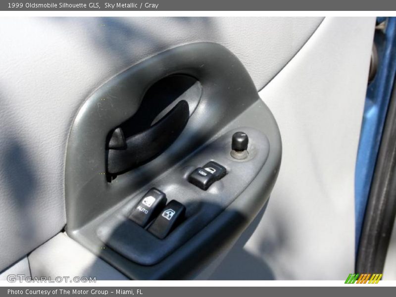 Sky Metallic / Gray 1999 Oldsmobile Silhouette GLS
