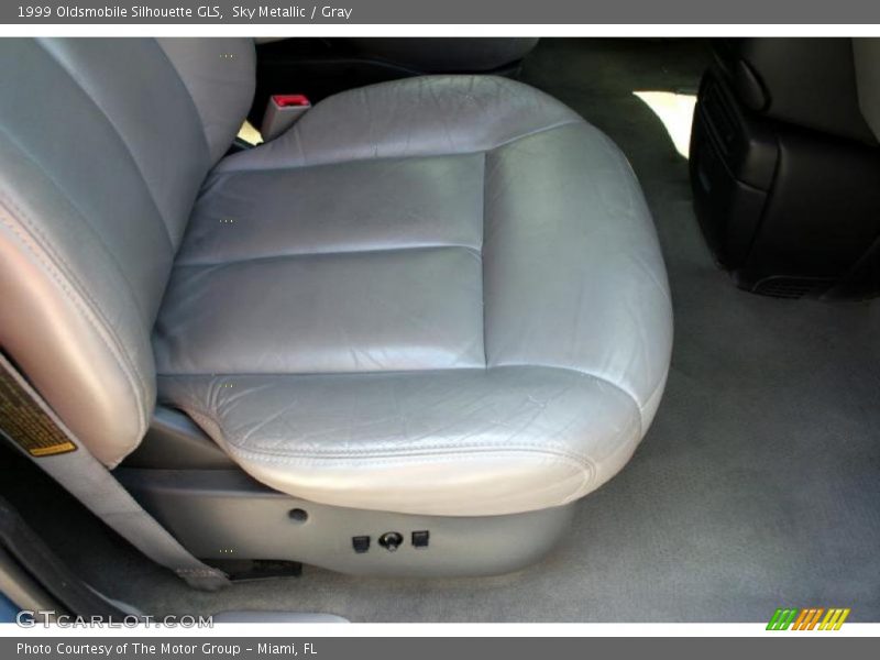 Sky Metallic / Gray 1999 Oldsmobile Silhouette GLS