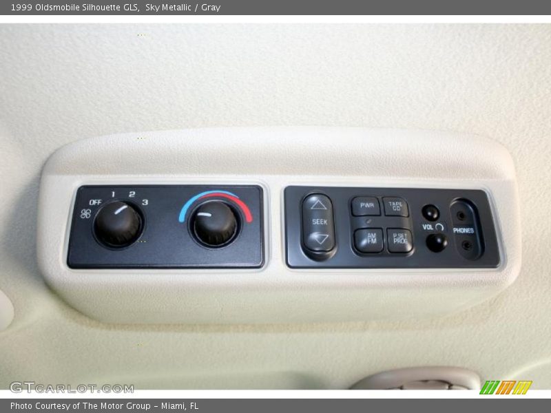 Sky Metallic / Gray 1999 Oldsmobile Silhouette GLS
