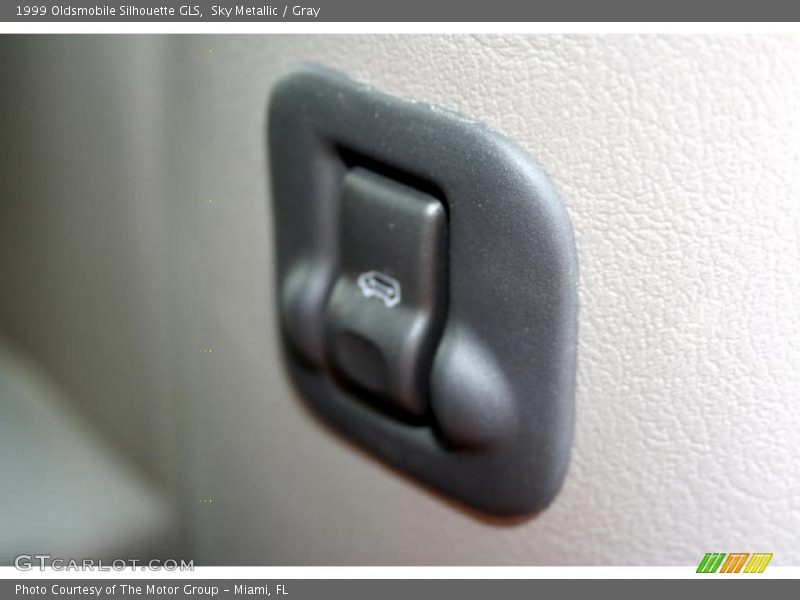 Sky Metallic / Gray 1999 Oldsmobile Silhouette GLS