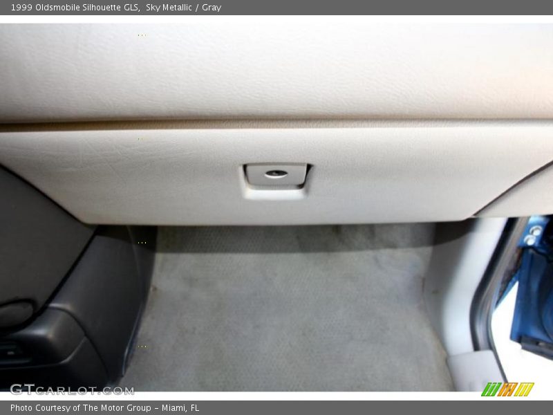 Sky Metallic / Gray 1999 Oldsmobile Silhouette GLS