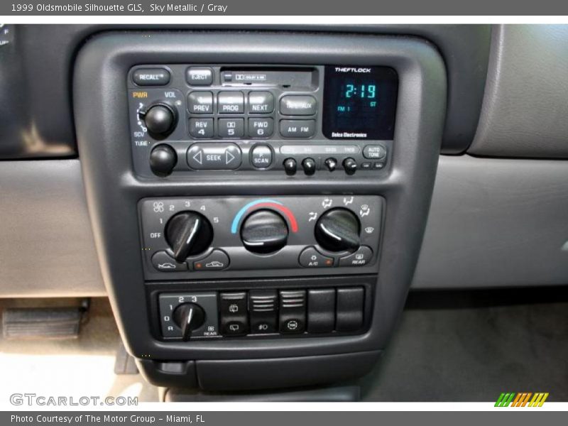 Sky Metallic / Gray 1999 Oldsmobile Silhouette GLS