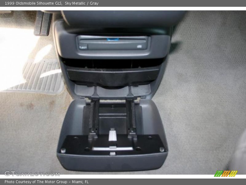 Sky Metallic / Gray 1999 Oldsmobile Silhouette GLS