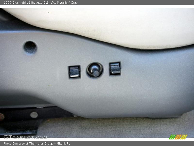 Sky Metallic / Gray 1999 Oldsmobile Silhouette GLS