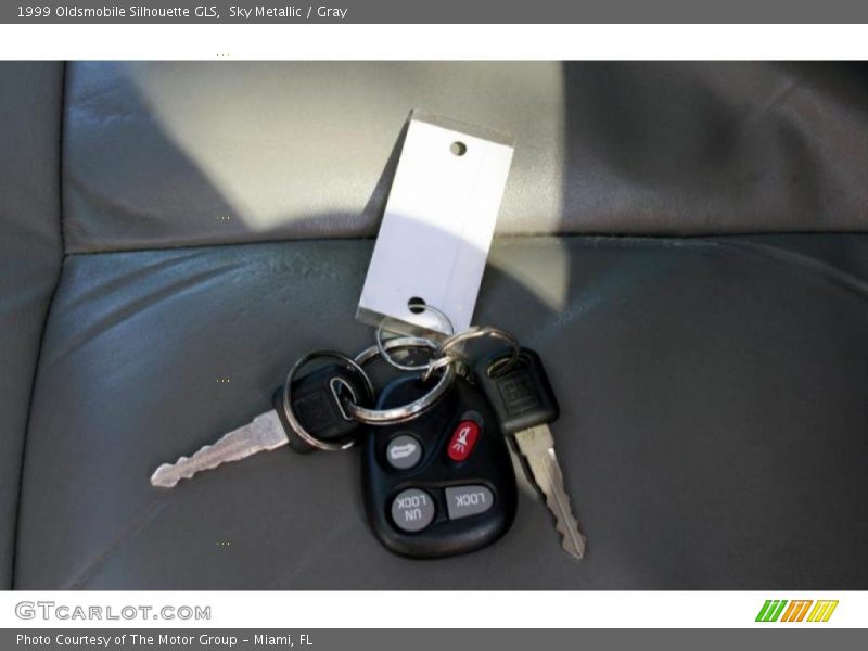 Sky Metallic / Gray 1999 Oldsmobile Silhouette GLS