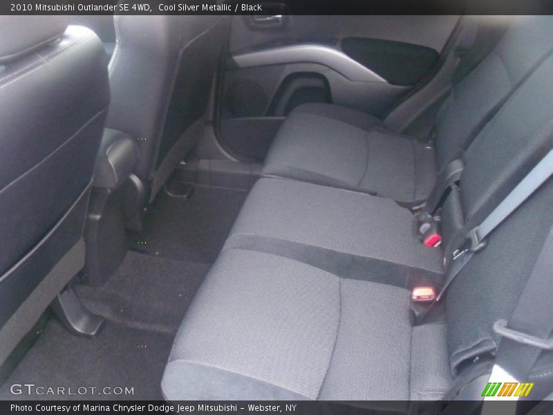Cool Silver Metallic / Black 2010 Mitsubishi Outlander SE 4WD