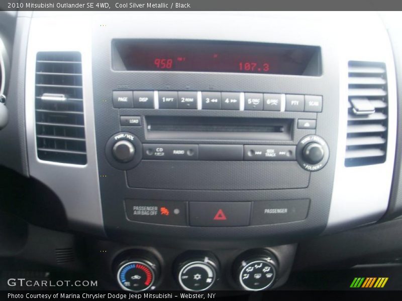Cool Silver Metallic / Black 2010 Mitsubishi Outlander SE 4WD