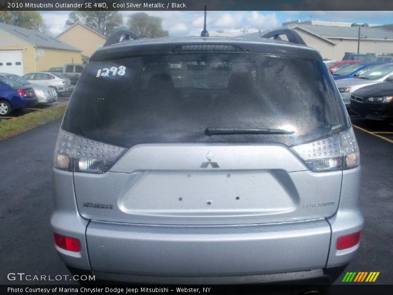 Cool Silver Metallic / Black 2010 Mitsubishi Outlander SE 4WD