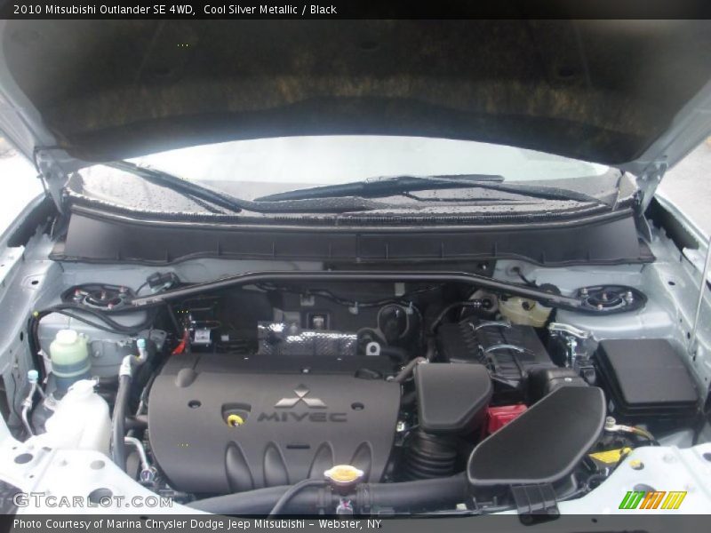 Cool Silver Metallic / Black 2010 Mitsubishi Outlander SE 4WD