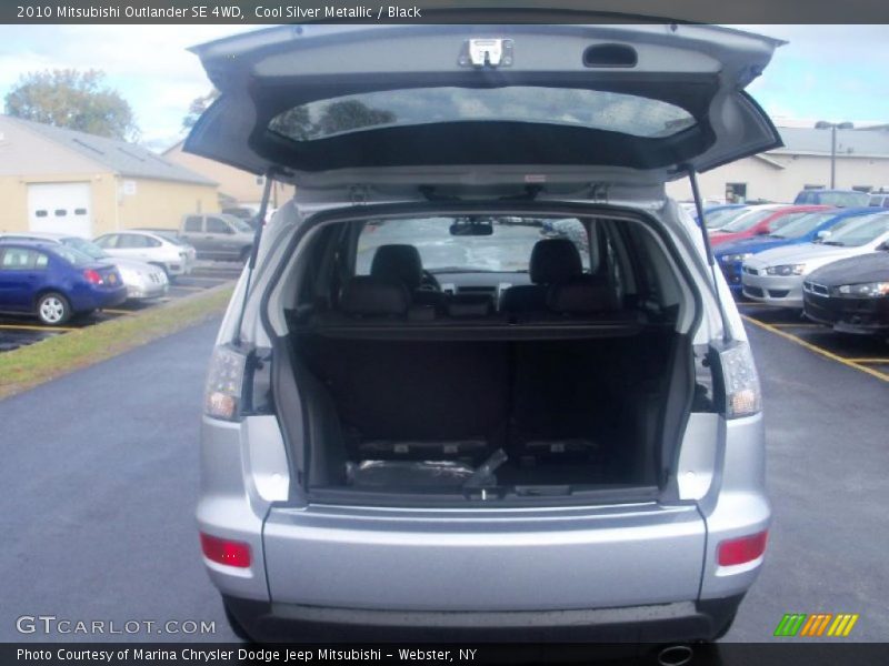 Cool Silver Metallic / Black 2010 Mitsubishi Outlander SE 4WD