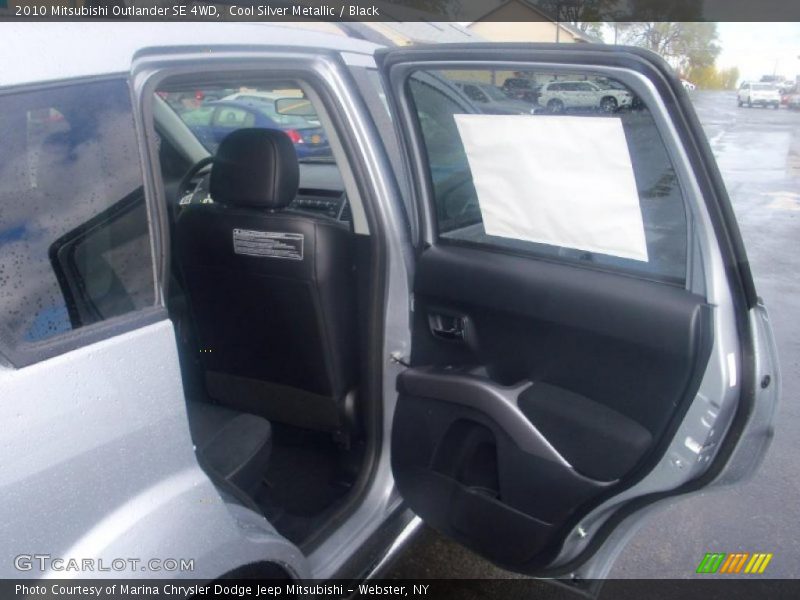 Cool Silver Metallic / Black 2010 Mitsubishi Outlander SE 4WD