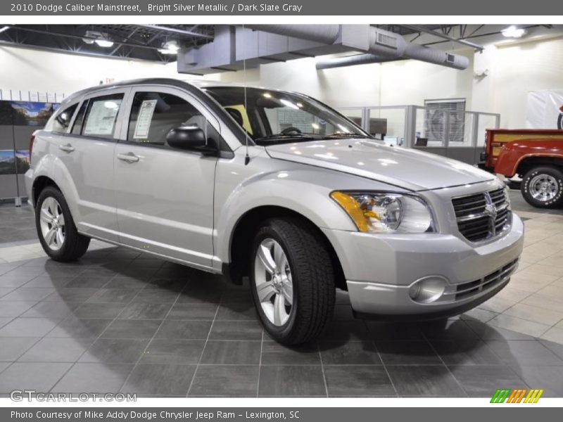 Bright Silver Metallic / Dark Slate Gray 2010 Dodge Caliber Mainstreet