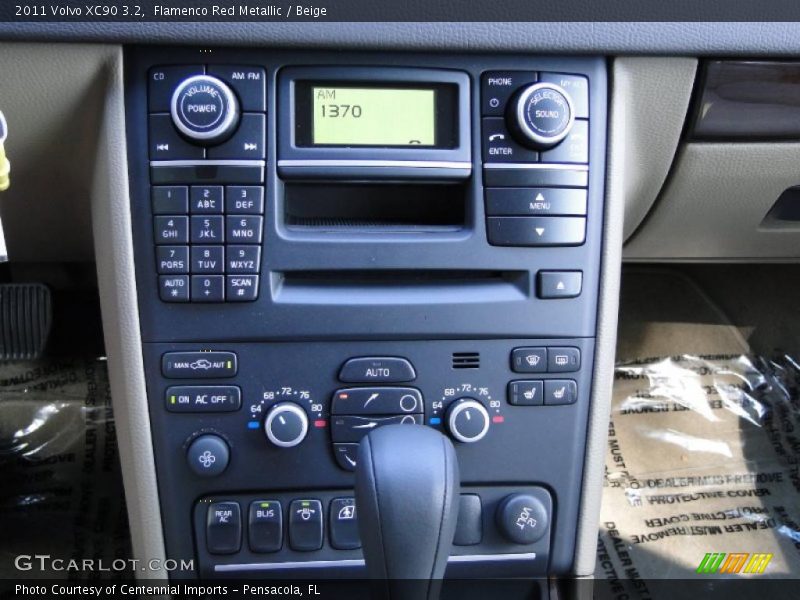 Controls of 2011 XC90 3.2