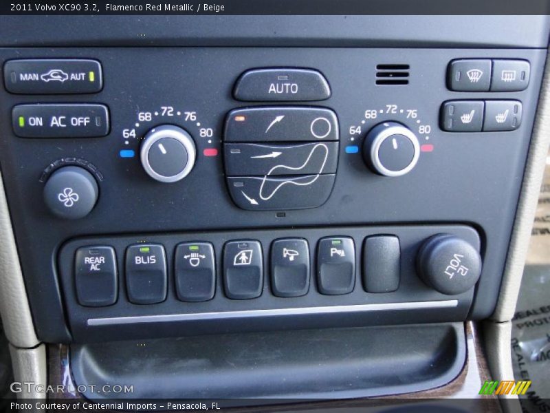 Controls of 2011 XC90 3.2