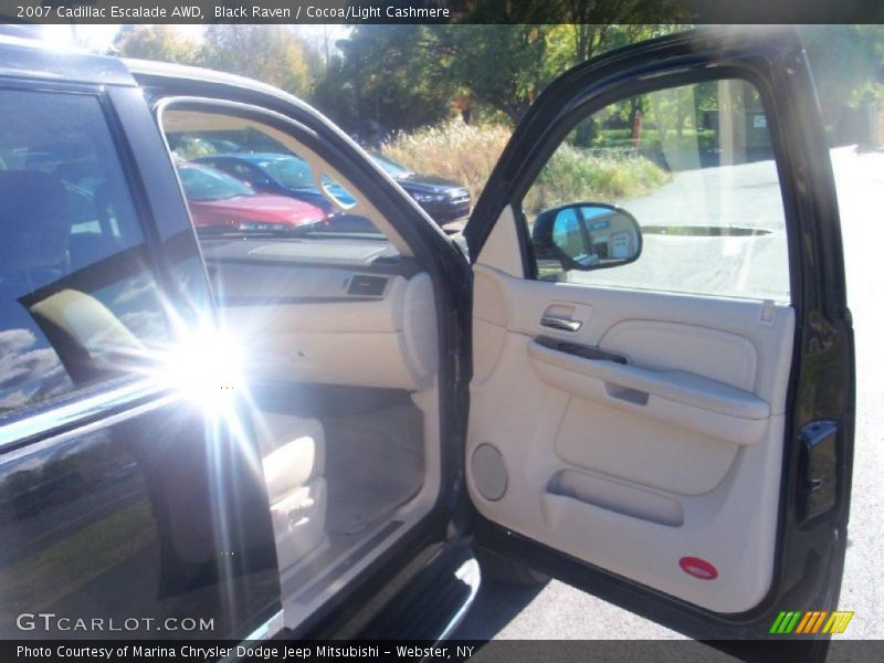 Black Raven / Cocoa/Light Cashmere 2007 Cadillac Escalade AWD