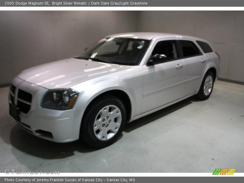 Bright Silver Metallic / Dark Slate Gray/Light Graystone 2005 Dodge Magnum SE