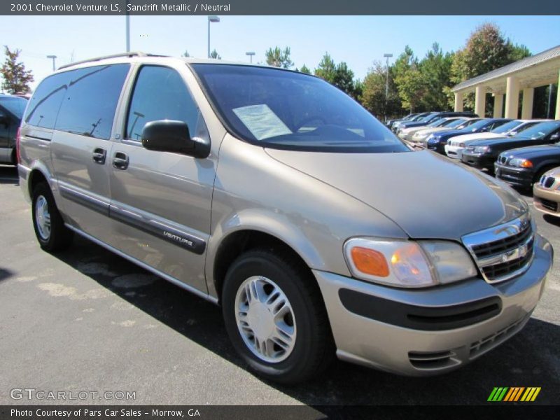 Front 3/4 View of 2001 Venture LS