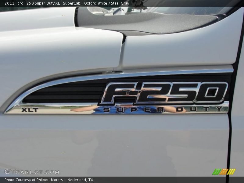  2011 F250 Super Duty XLT SuperCab Logo