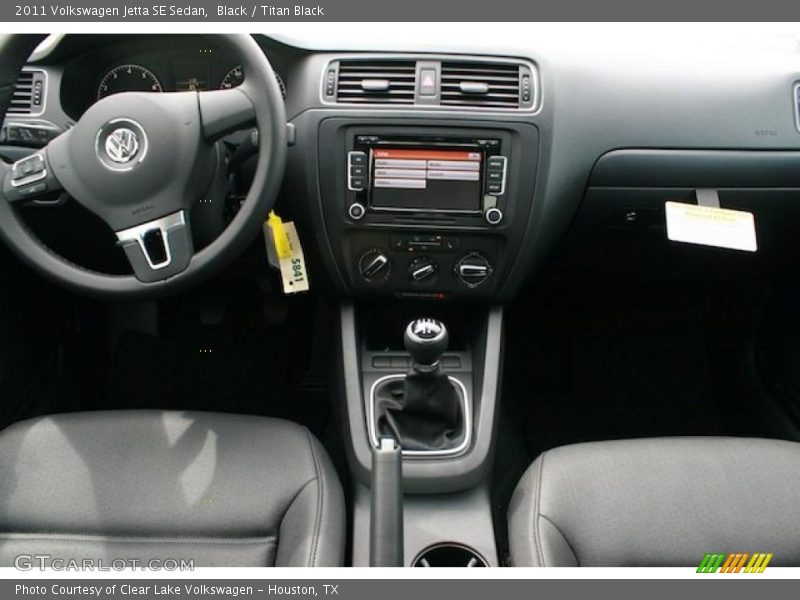 Dashboard of 2011 Jetta SE Sedan