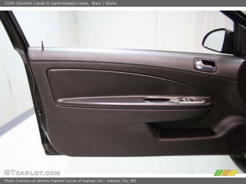 Door Panel of 2006 Cobalt SS Supercharged Coupe