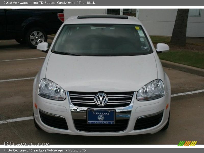Candy White / Titan Black 2010 Volkswagen Jetta TDI Sedan