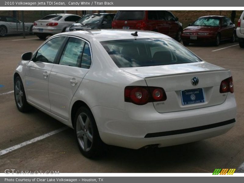 Candy White / Titan Black 2010 Volkswagen Jetta TDI Sedan