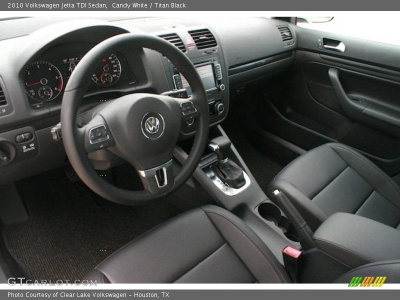 Candy White / Titan Black 2010 Volkswagen Jetta TDI Sedan