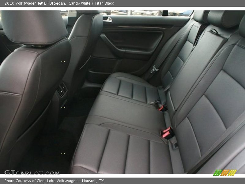 Candy White / Titan Black 2010 Volkswagen Jetta TDI Sedan