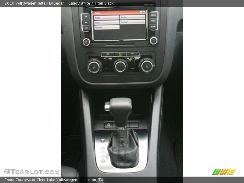 Candy White / Titan Black 2010 Volkswagen Jetta TDI Sedan