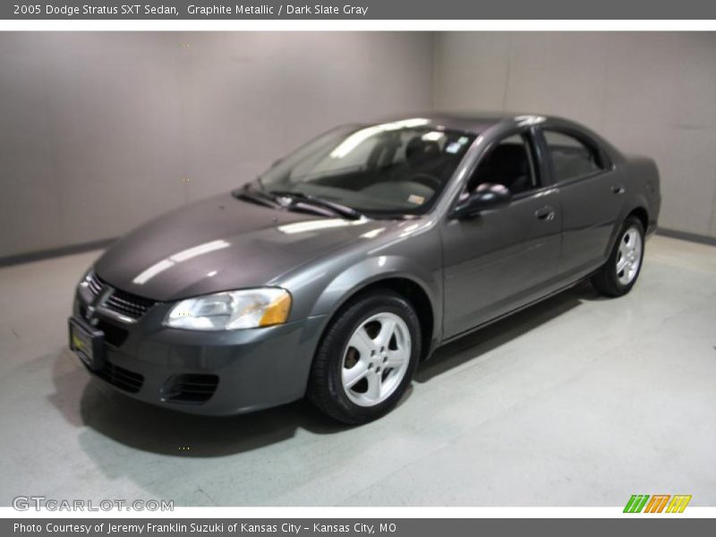 Graphite Metallic / Dark Slate Gray 2005 Dodge Stratus SXT Sedan