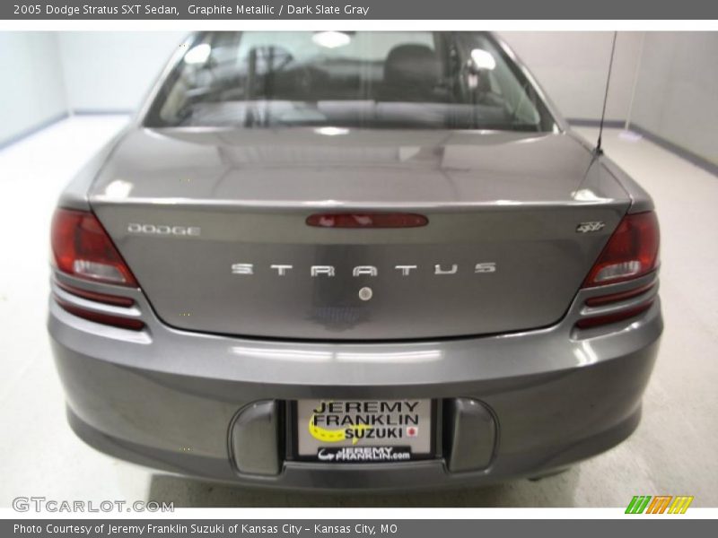 Graphite Metallic / Dark Slate Gray 2005 Dodge Stratus SXT Sedan