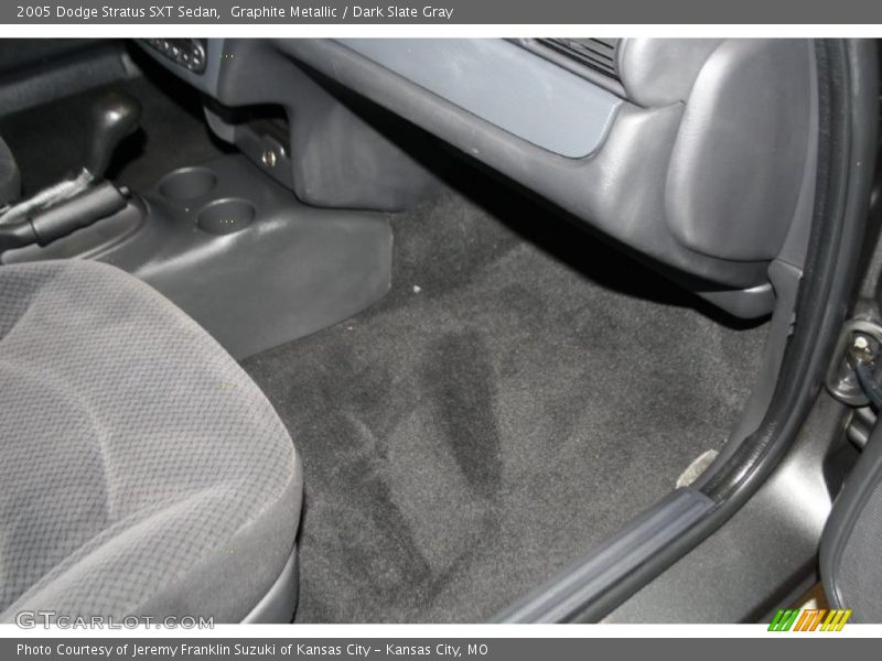 Graphite Metallic / Dark Slate Gray 2005 Dodge Stratus SXT Sedan