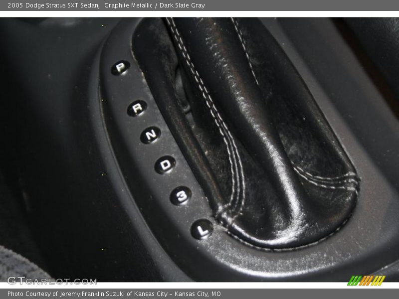 Graphite Metallic / Dark Slate Gray 2005 Dodge Stratus SXT Sedan