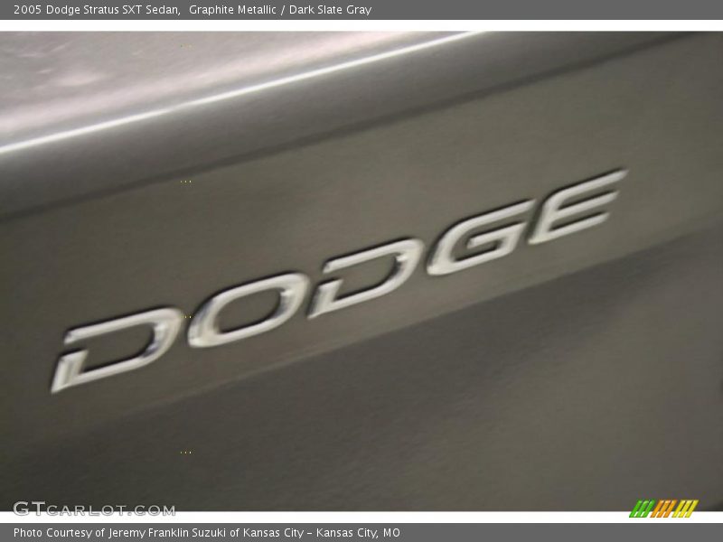 Graphite Metallic / Dark Slate Gray 2005 Dodge Stratus SXT Sedan