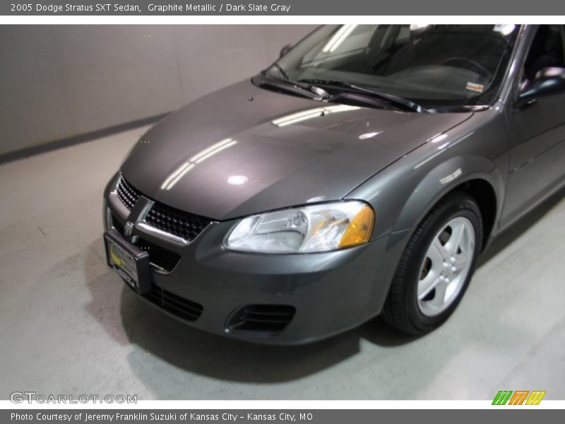 Graphite Metallic / Dark Slate Gray 2005 Dodge Stratus SXT Sedan