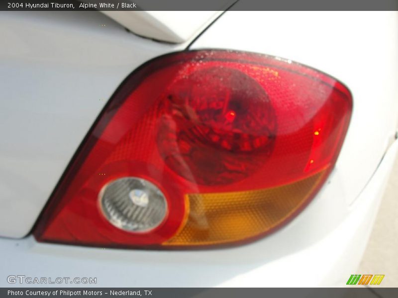 Alpine White / Black 2004 Hyundai Tiburon